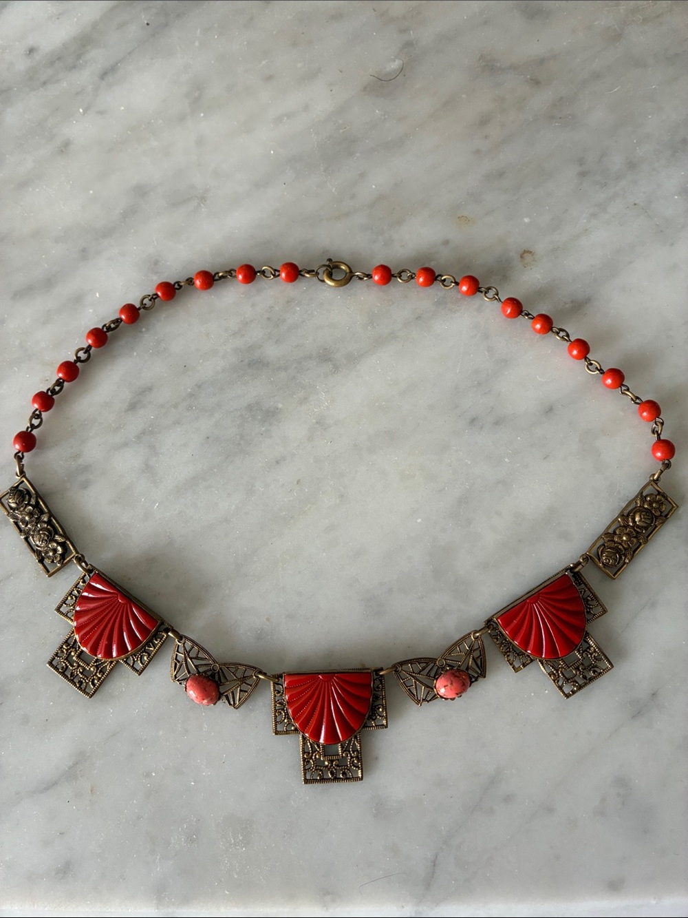 Vintage Art Deco Glass and Filigree Necklace